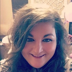 Meet your Posher, Leslie